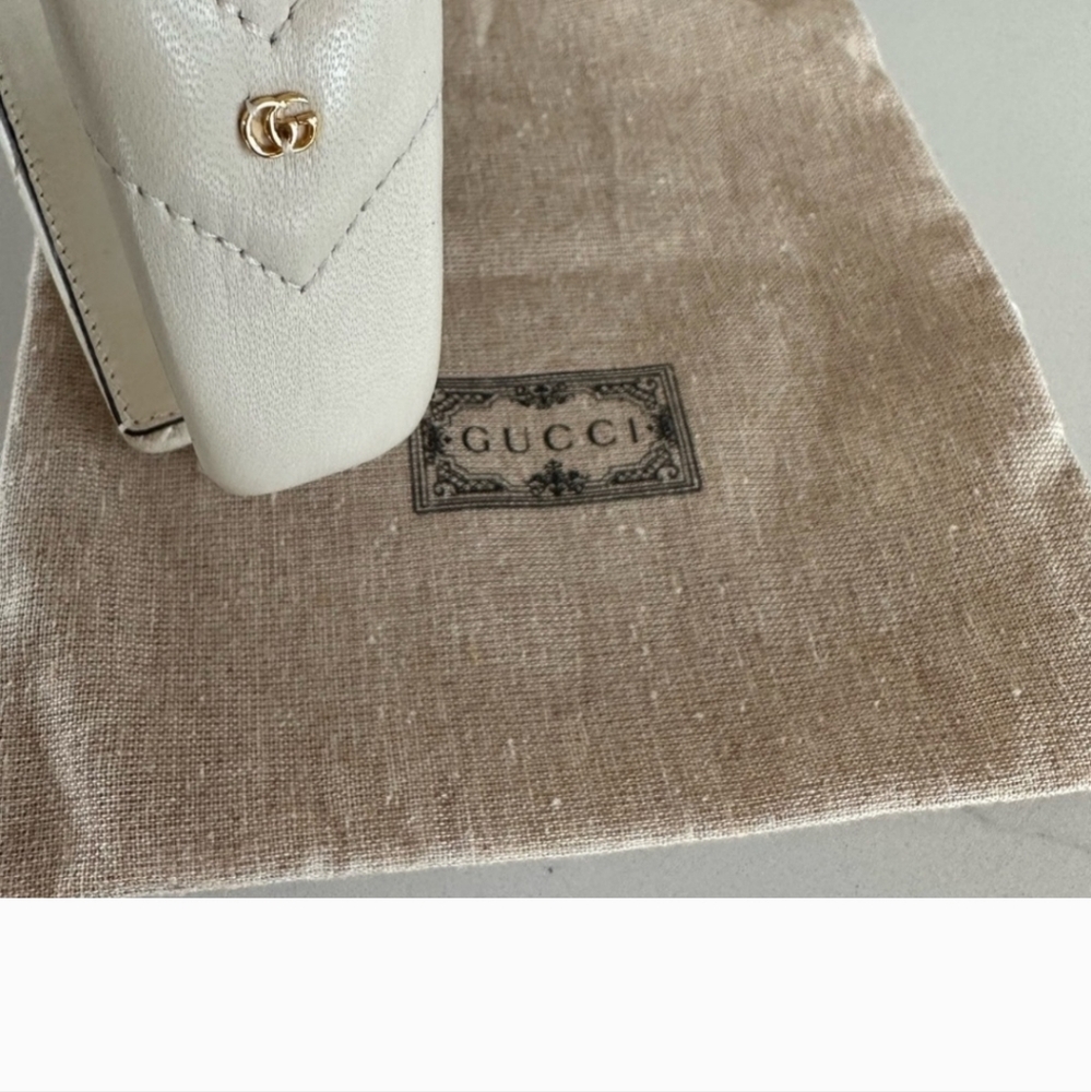 Beautiful Leather Gucci Headband 😍 - Picture 2 of 7